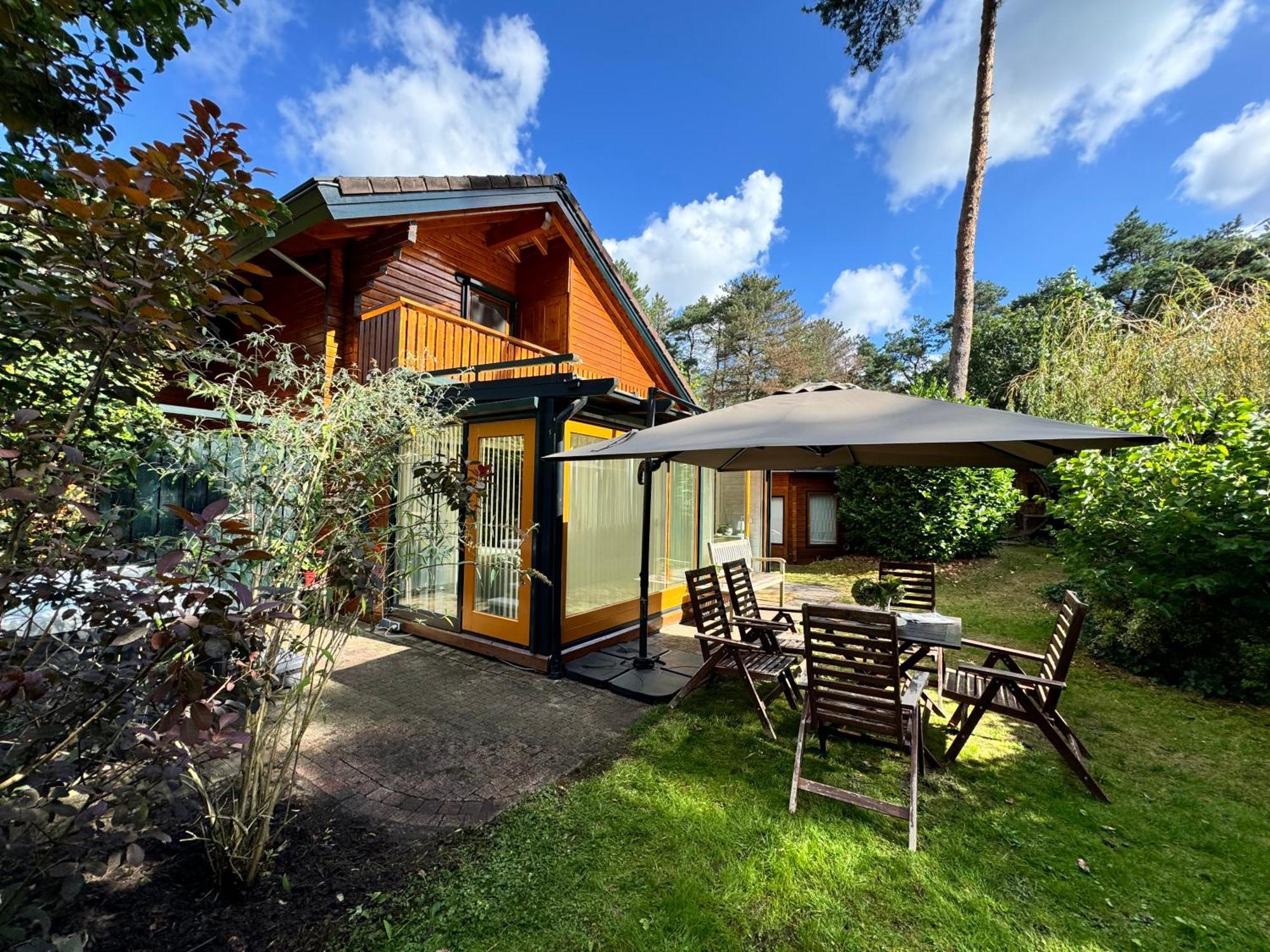 Houten Chalet/Bungalow In Het Bos, Sauna, Jacuzzi Meijel Exteriér fotografie